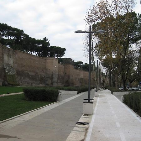 Pannonia Smart House Hotel Rome Bagian luar foto